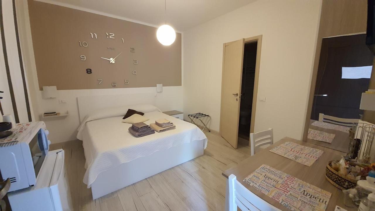 Le Camere Di Sabrina Con Bagno In Camera Sarzana Exterior photo