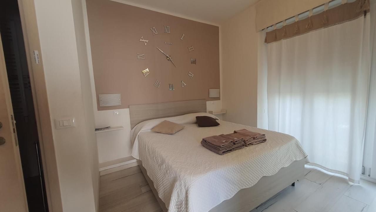 Le Camere Di Sabrina Con Bagno In Camera Sarzana Exterior photo