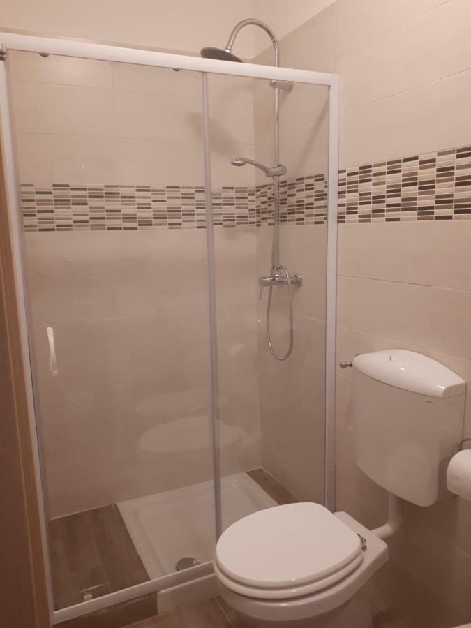 Le Camere Di Sabrina Con Bagno In Camera Sarzana Exterior photo